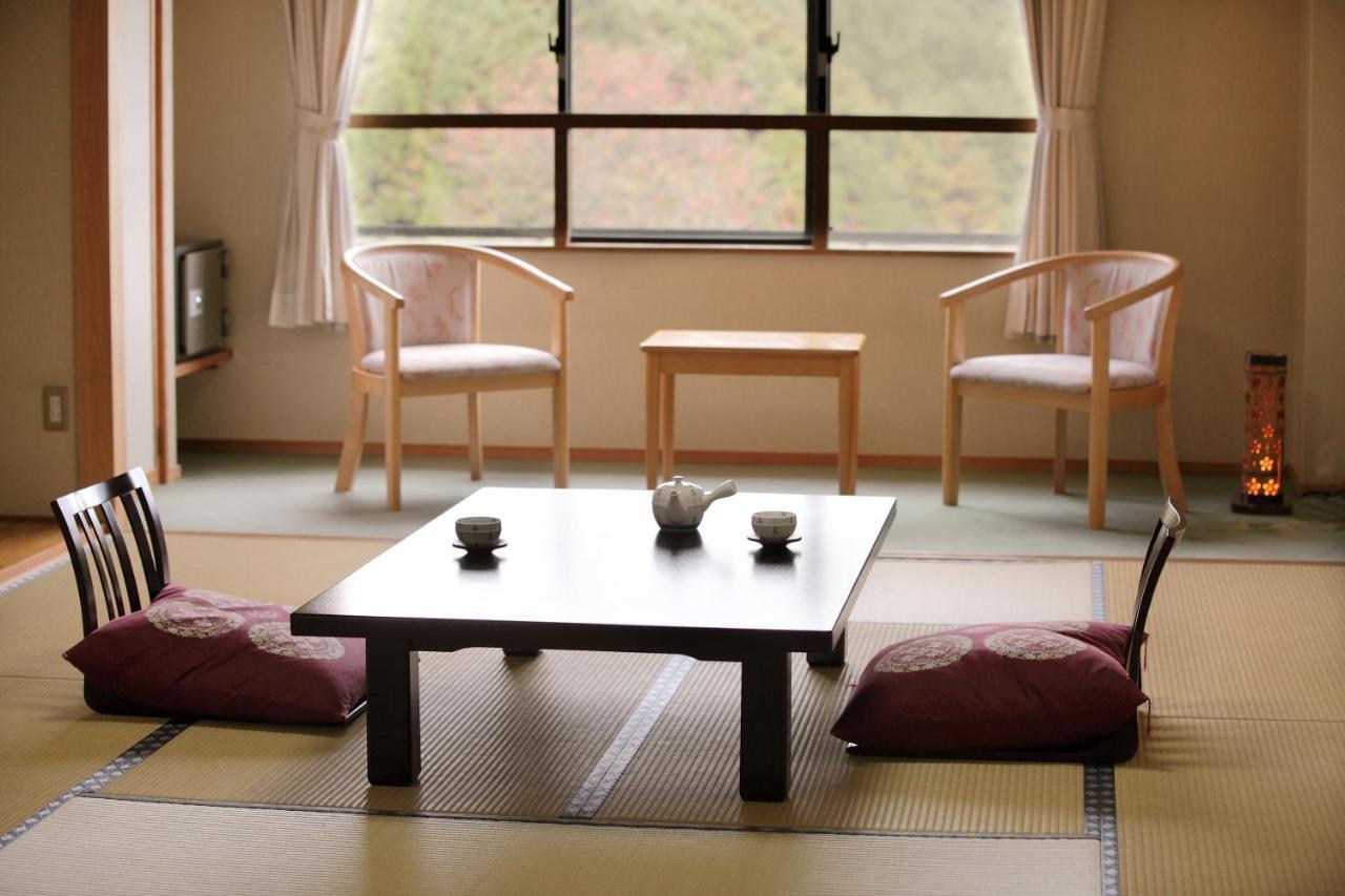 Sanazawa-No-Mori Hotel Numata  Habitación foto